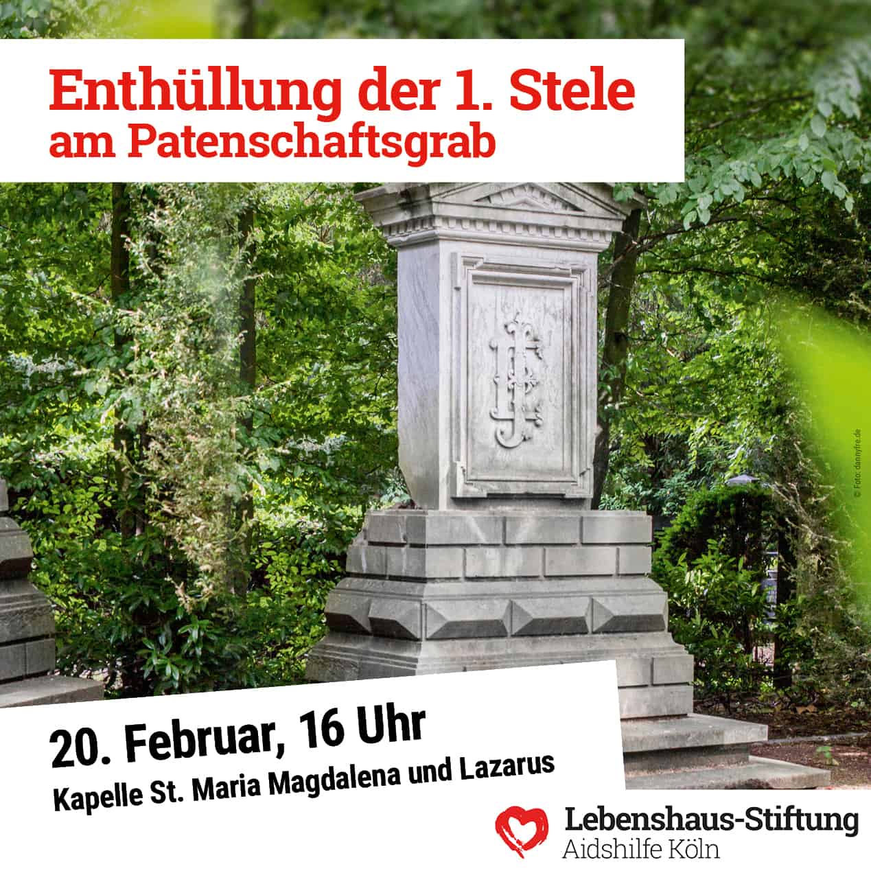 Melaten Urnengrab erste Stele Quadratisch